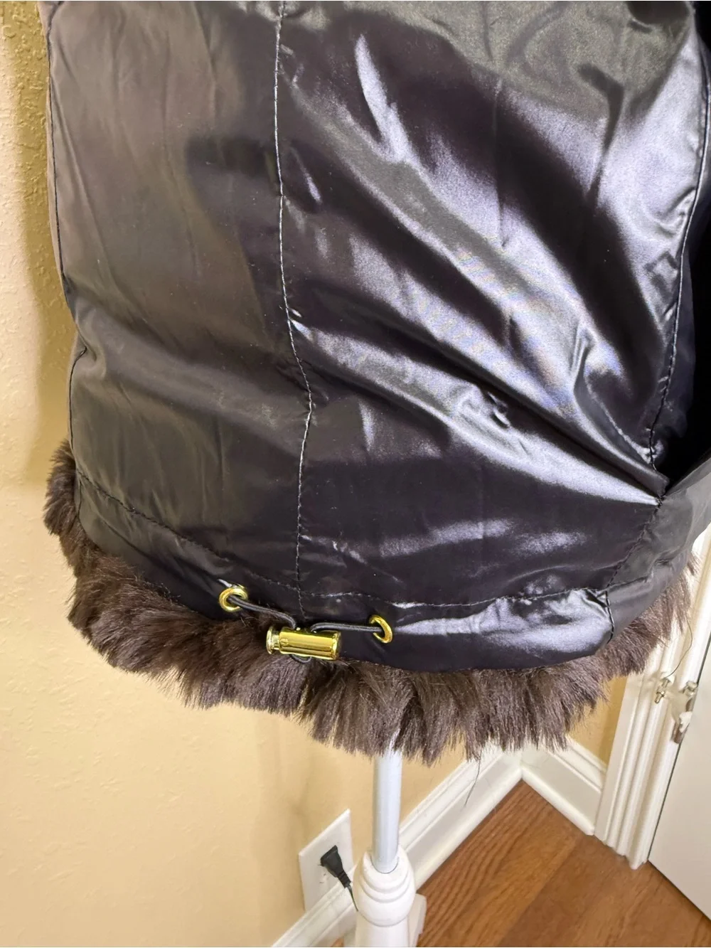Reversible Via Spiga Chocolate Brown Faux Fur Puffer Vest Womens Zipper Front